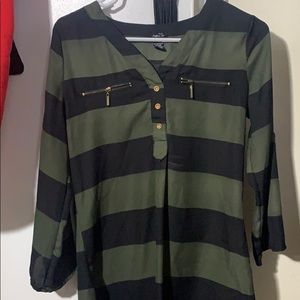 Flowy mid sleeve blouse